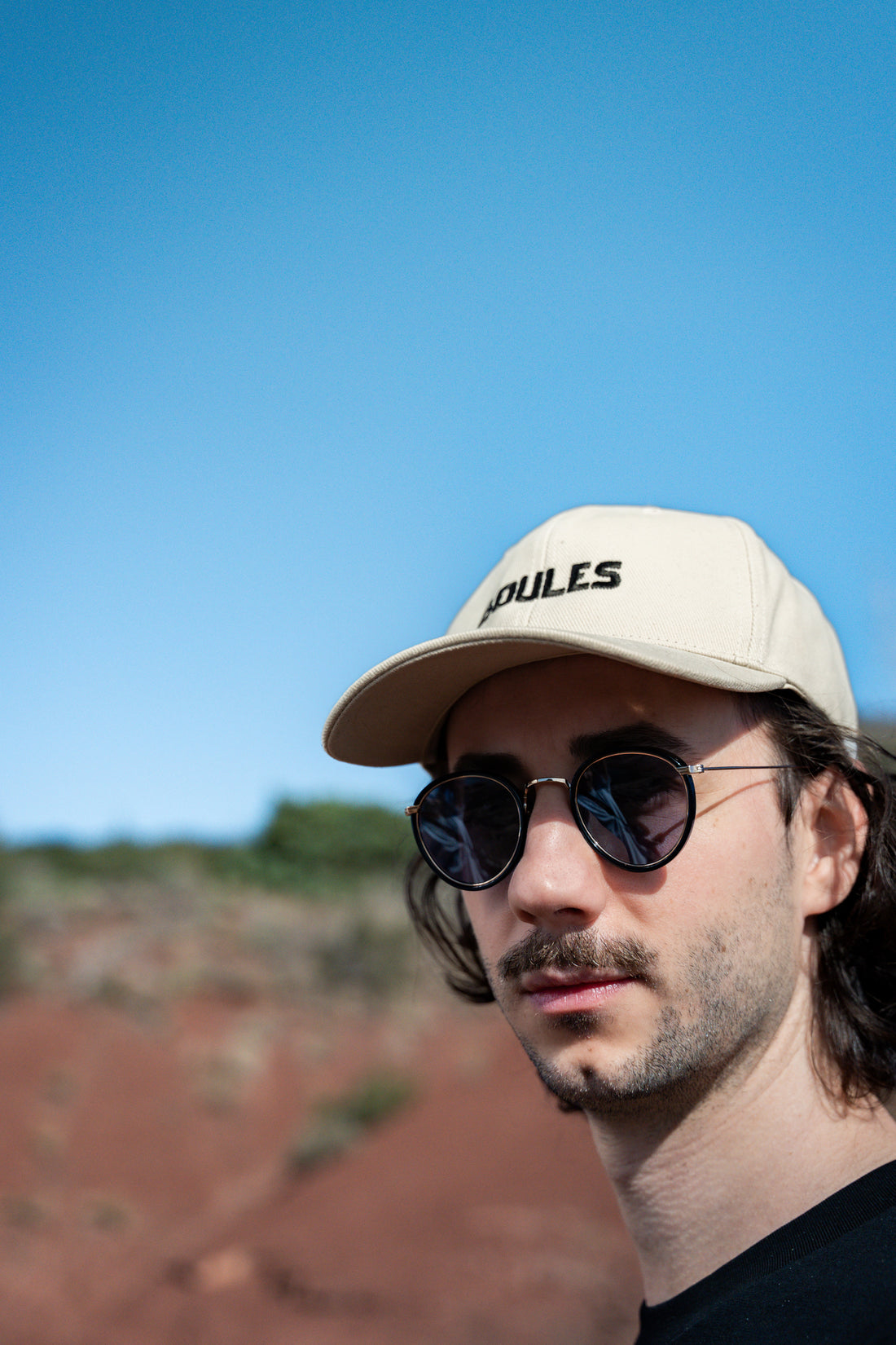 Casquette Boules beige broderie sur face avant